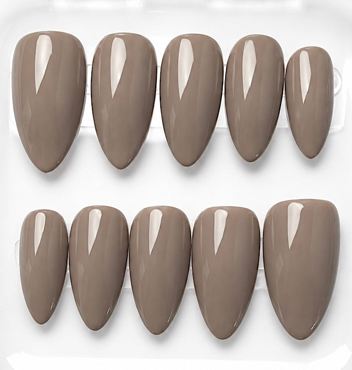 Angela handcrafted press-on nails in nat