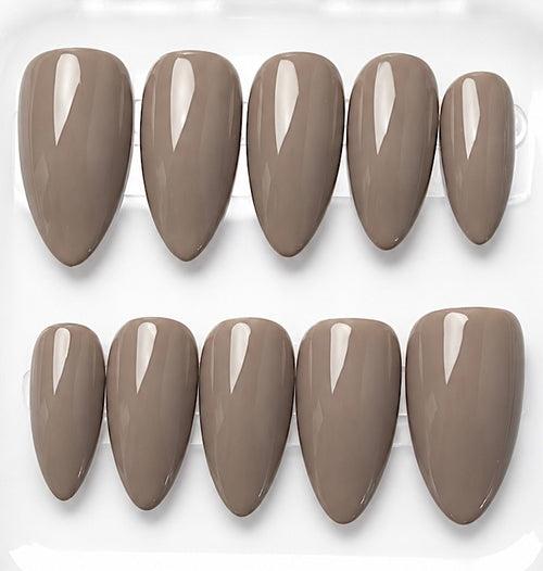 Angela handcrafted press-on nails in nat